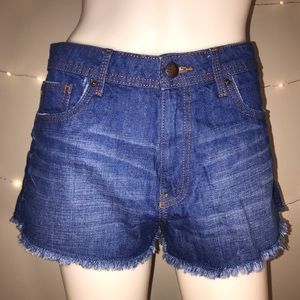 🆕<Forever 21> High Waist Denim Shorts
